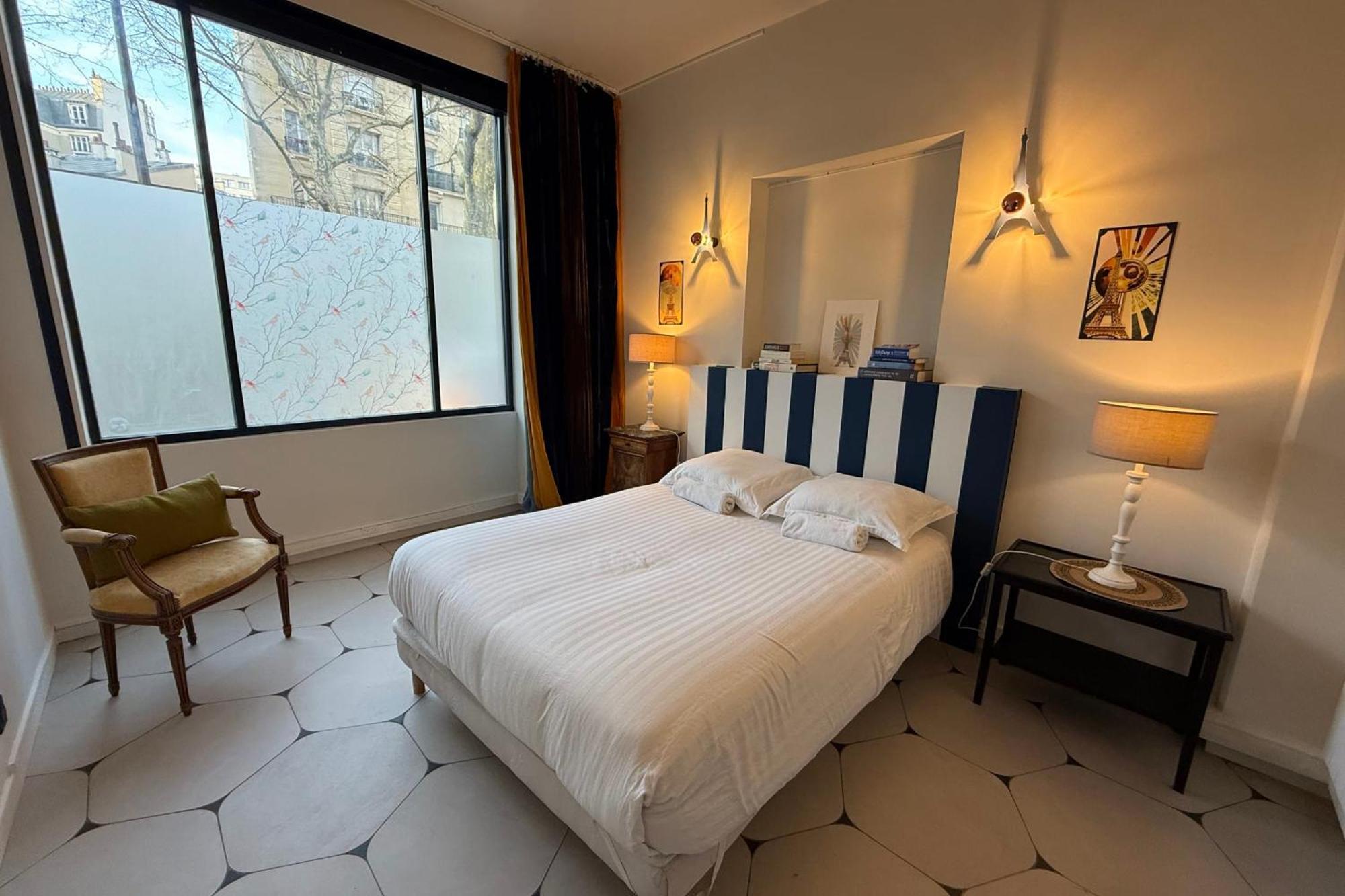Charming Themed Loft - Cosmic - 18 Parijs